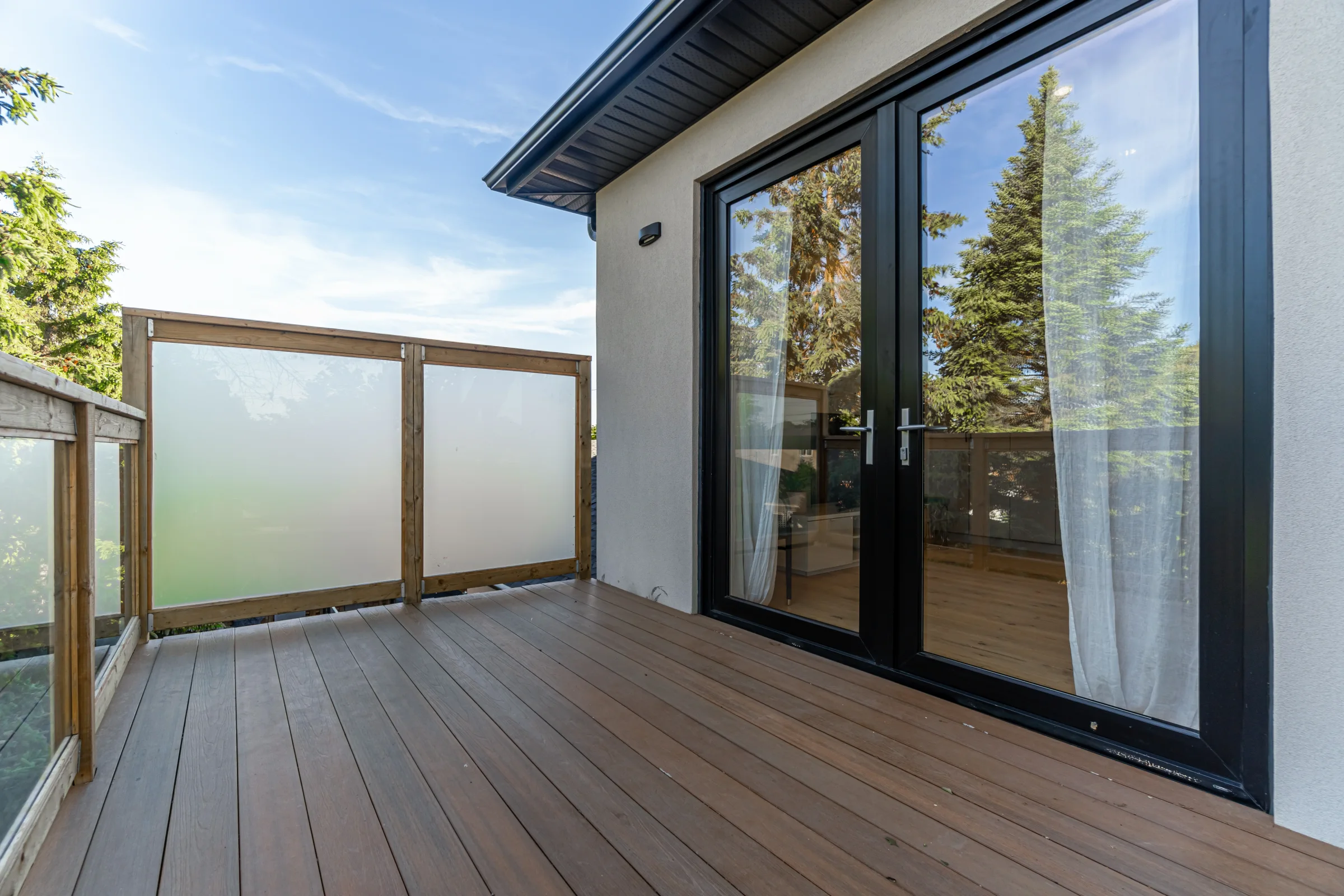 Upper Deck Glass Railing — photo