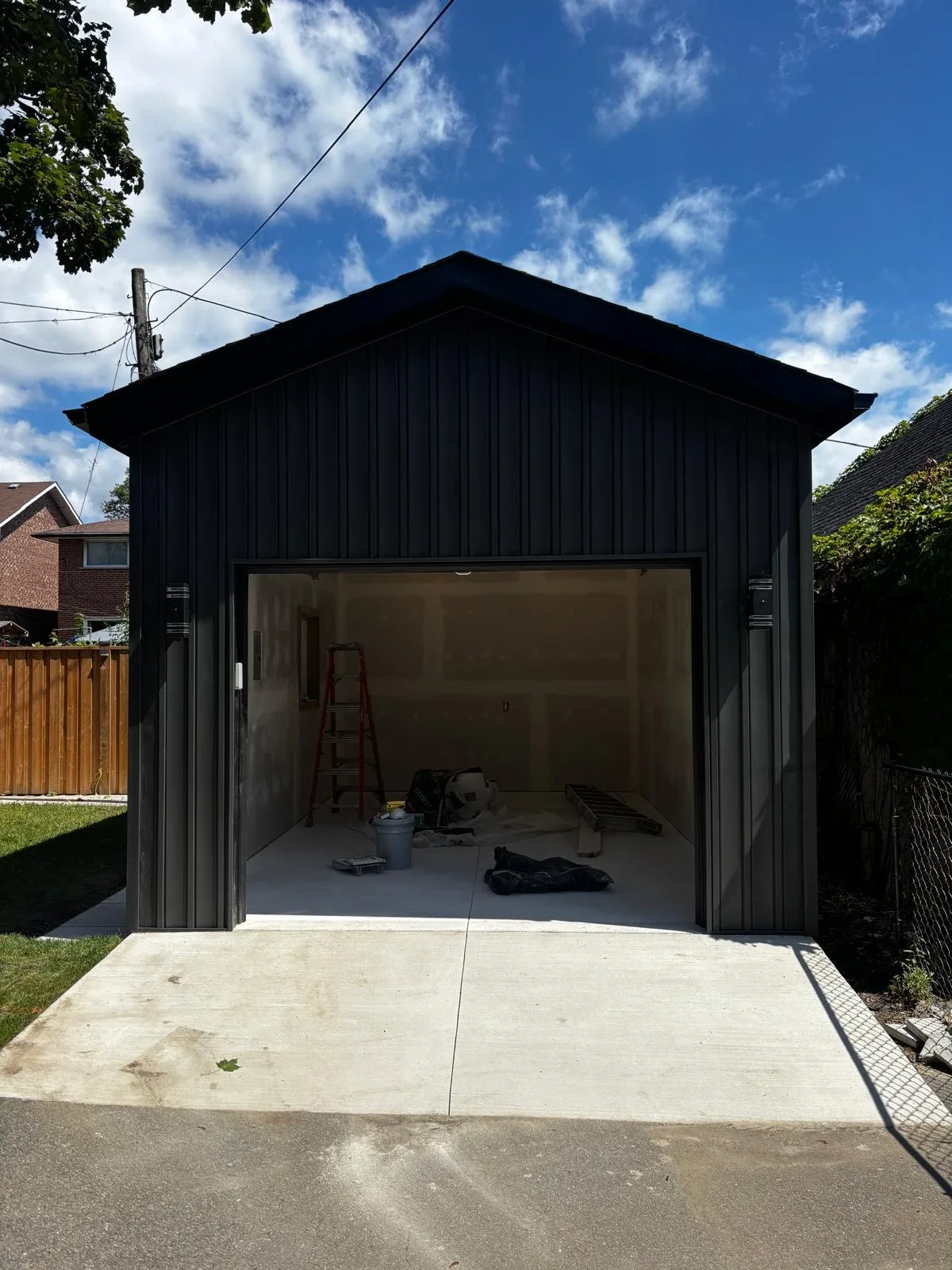 Vinyl Garage — photo