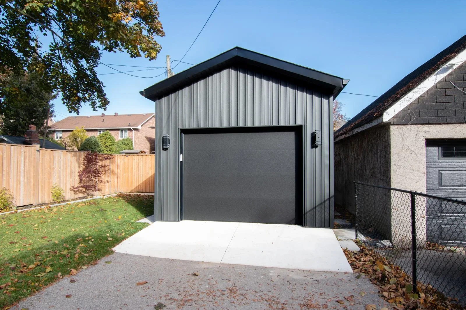 Vinyl Garage — photo