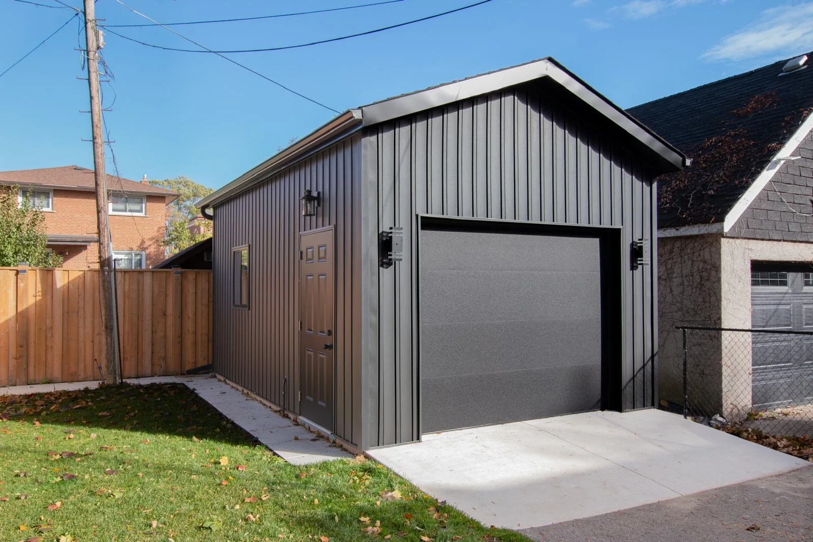 Vinyl Garage — photo
